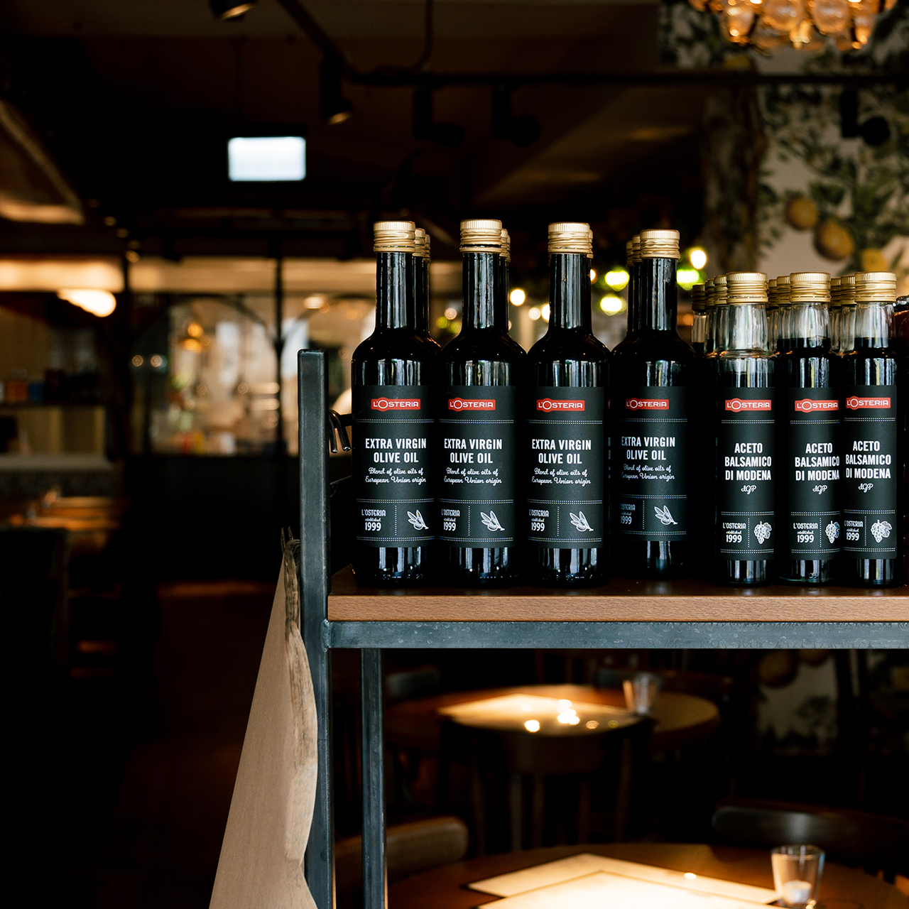 Ölflaschen des Restaurants L'Osteria